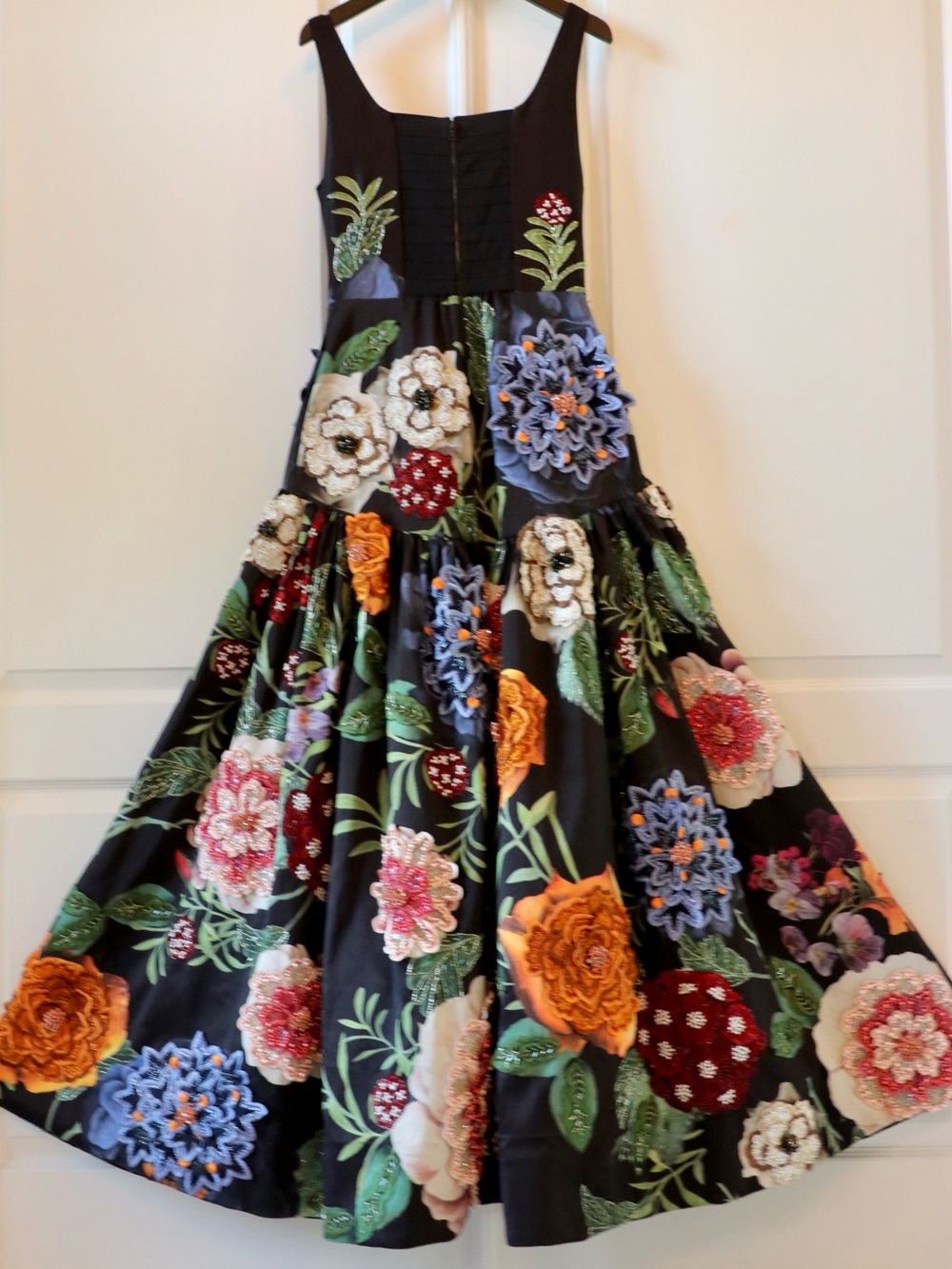 ALICE + OLIVIA MAXINE EMBELLISHED GOWN - Picture 14 of 17